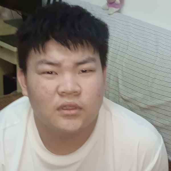 江苏20岁单身帅哥真诚找对象-肇庆征婚网
