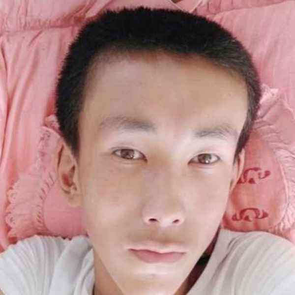 山东21岁单身帅哥真诚找对象-新余征婚网