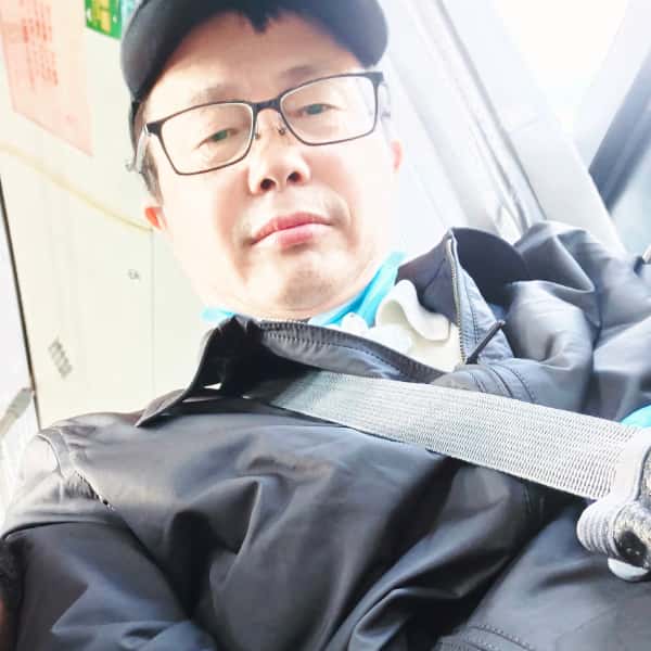 上海56岁单身帅哥真诚找对象-银川征婚网